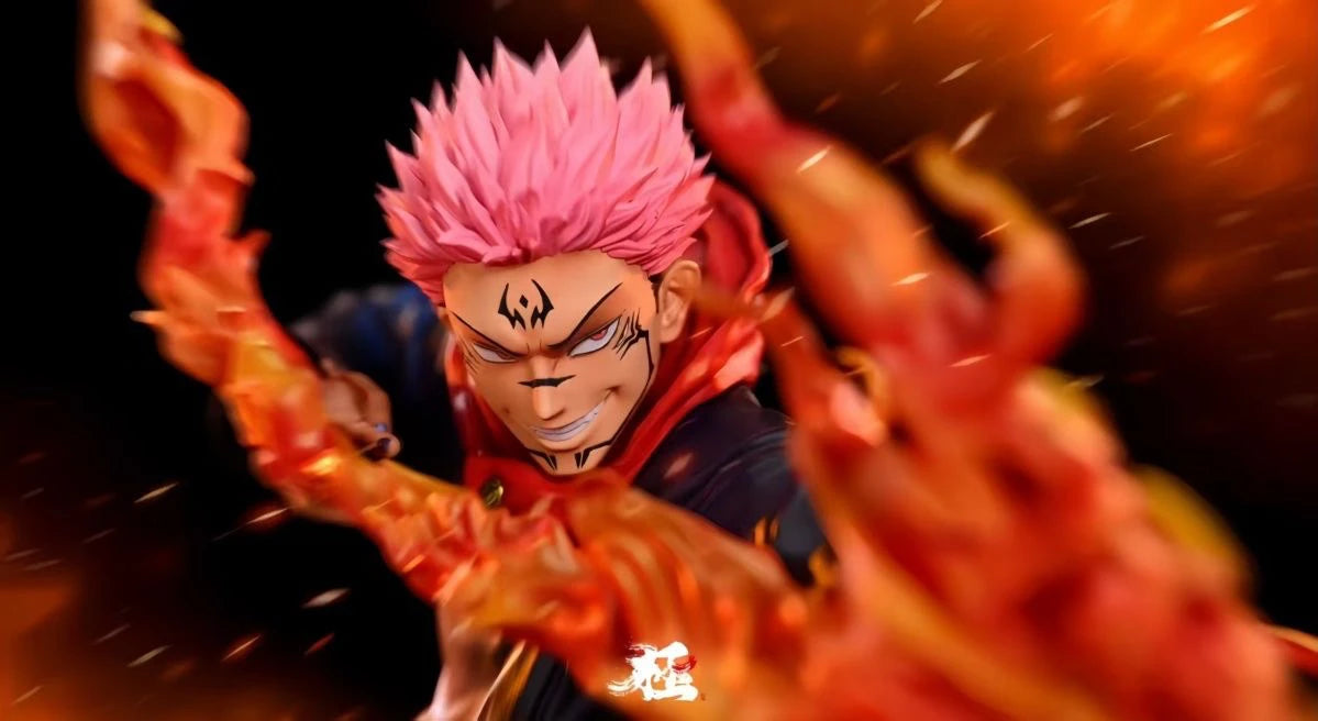 Figura d'azione Ryomen Sukuna da Jujutsu Kaisen con dettagli realistici e pose dinamiche, marca Otaku Family Store Online.