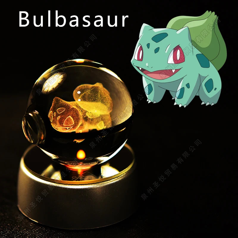 Lampada notte a sfera di cristallo Pokémon con Pikachu, Gengar e Mewtwo, gadget luminoso della linea Otaku Family Shop Online.