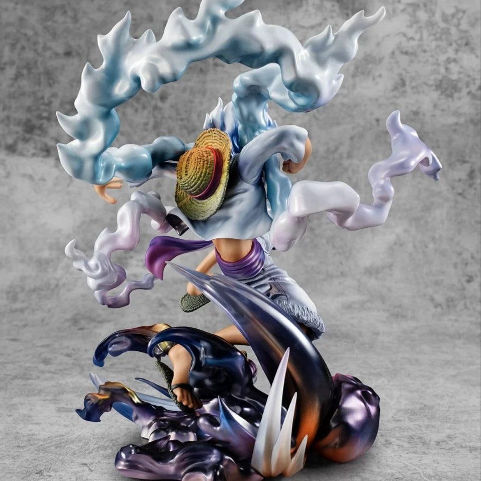 Figura d'azione Sun God Nika Luffy Gear 5 di ONE PIECE, con dettagli vivaci e postura dinamica, di Otaku Family Store Online.