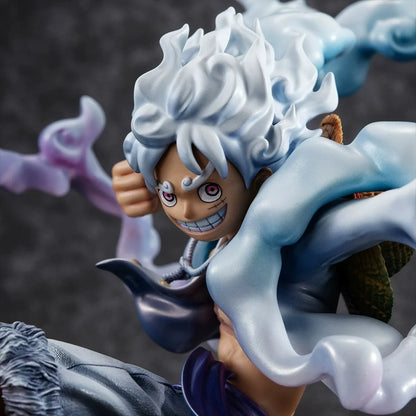 Action figure Sun God Nika di Luffy Gear 5 di ONE PIECE, figura da collezione con dettagli vivaci e posa dinamica.