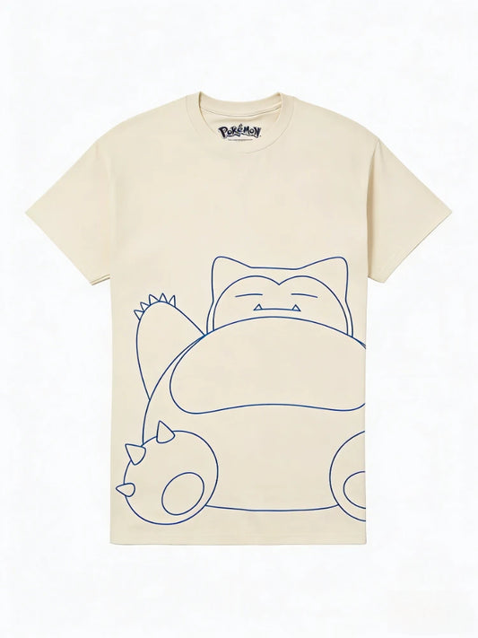 Maglietta Otaku Family Shop con personaggi anime Snorlax, Goku, Sailor Moon e One Piece, stampa colorata su tessuto morbido