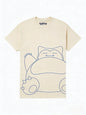 Maglietta Otaku Family Shop con personaggi anime Snorlax, Goku, Sailor Moon e One Piece, stampa colorata su tessuto morbido
