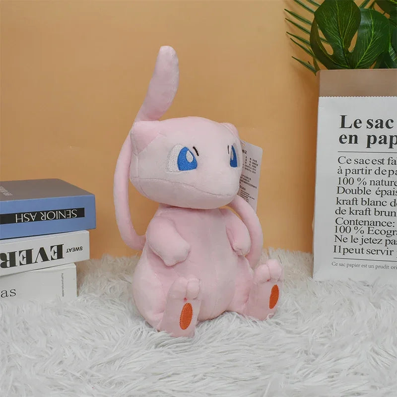 Peluche di Mew Pokémon della linea Otaku Family, morbido giocattolo cartone animato kawaii, ideale come regalo di compleanno per bambini