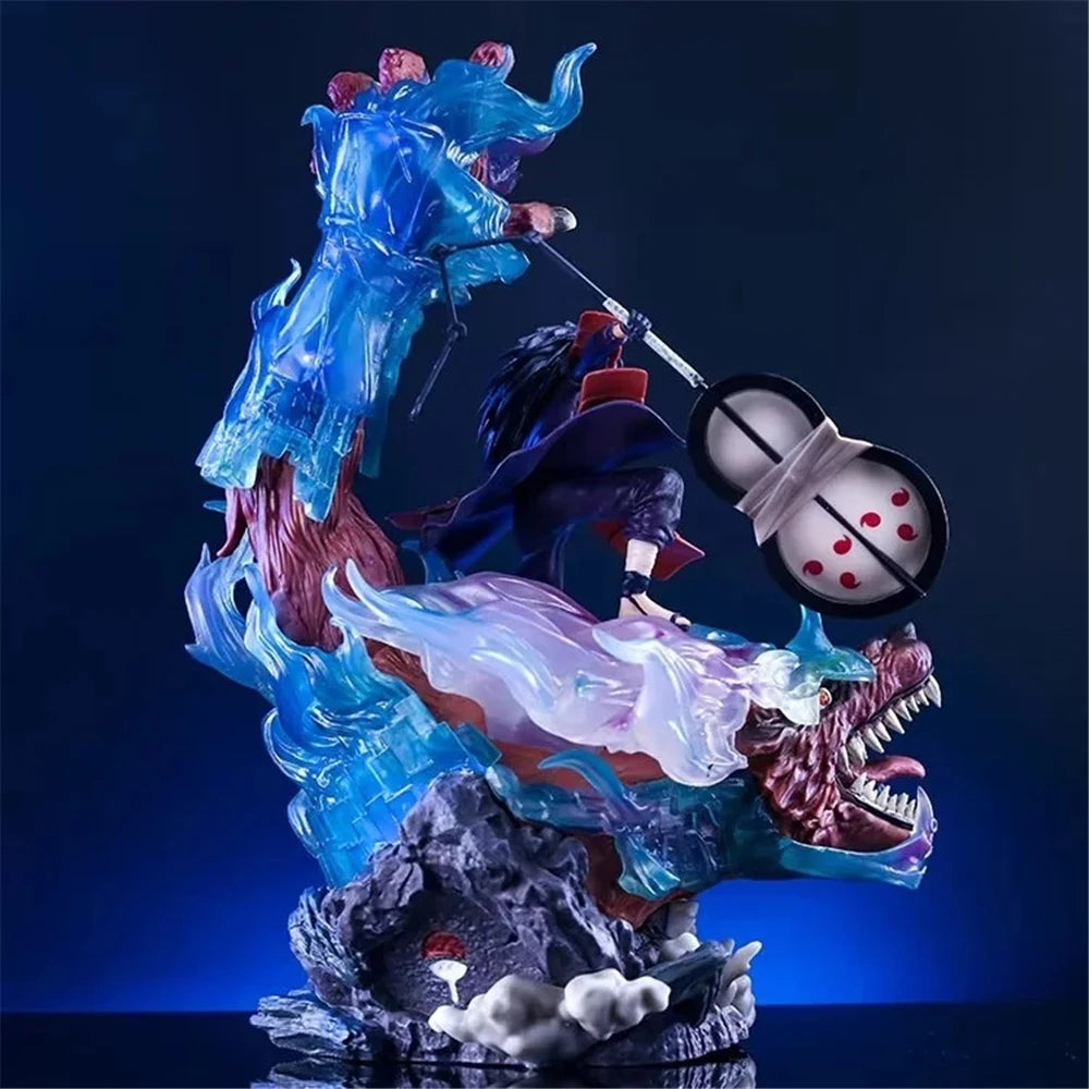 Action figure Madara Uchiha Susanoo Battle Ver. di 40cm, figura di Naruto, dettagliata e posabile, rappresenta Madara in combattimento