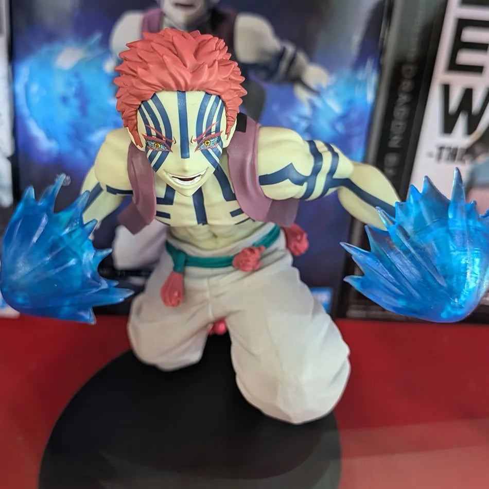 Figura d'azione Akaza di Demon Slayer Banpresto, modello anime Yaiba Vibration Stars Plus, 14 cm, dettagliata e originale.