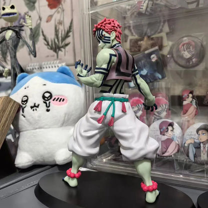 Figura d'azione Banpresto Demon Slayer Akaza, modello originale di 14cm con dettagli colorati e posizioni dinamiche.