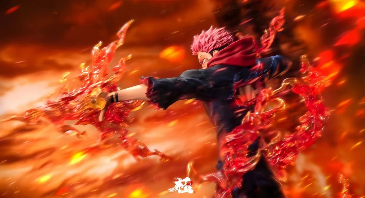 Action figure di Ryomen Sukuna da Jujutsu Kaisen, dettagliata e posizionata in piedi, con armatura e espressione minacciosa.
