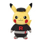 Peluches di Pokémon Gengar, Mimikyu, Pikachu e Charizard, gadget morbidi e colorati, perfetti per collezionisti e appassionati.