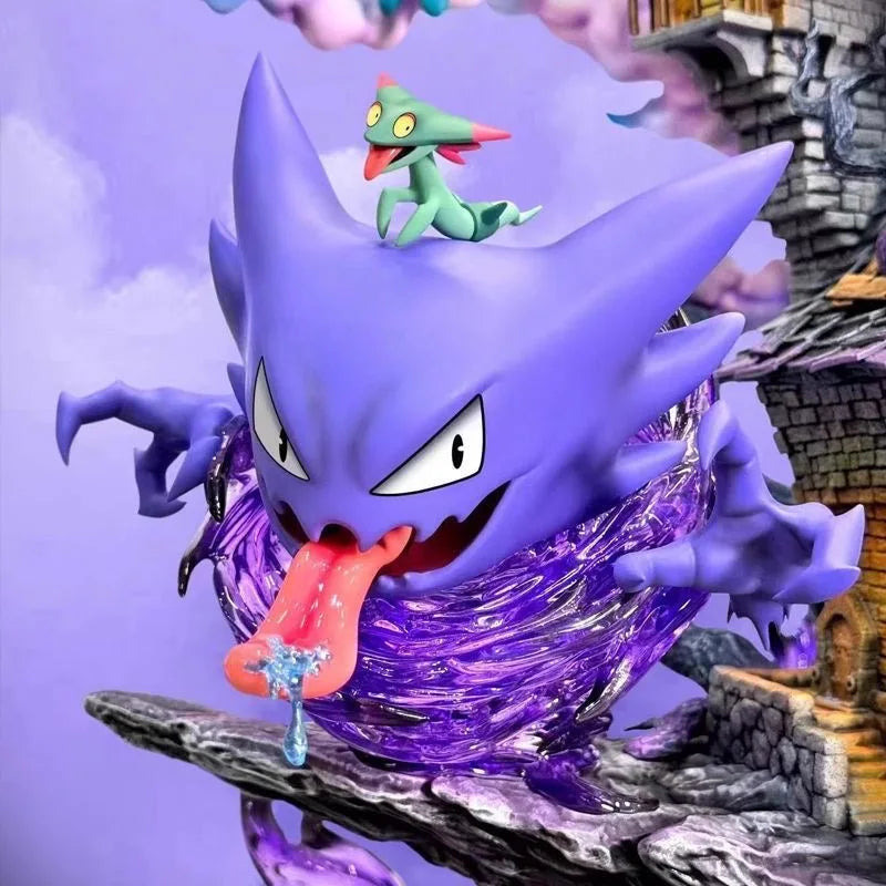 Figura d'azione Gengar Pokémon, altezza 32cm, in posa, dettagliata e colorata, marca Otaku Family Store.