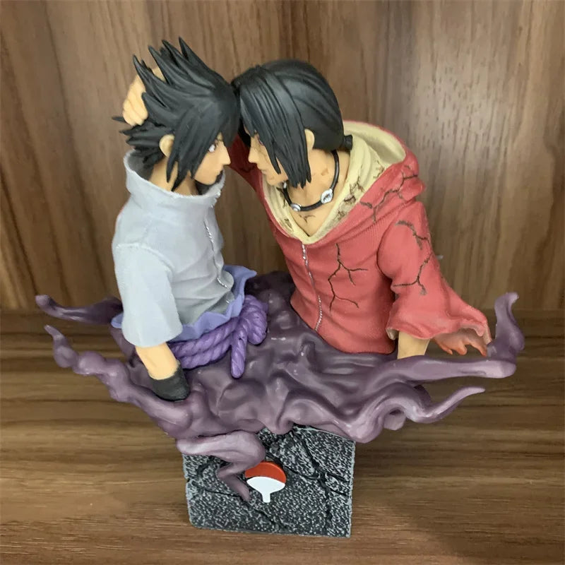Figura d'azione Sasuke e Itachi Uchiha di 17cm da Naruto, dettagliata e colorata, di Otaku Family Store Online.