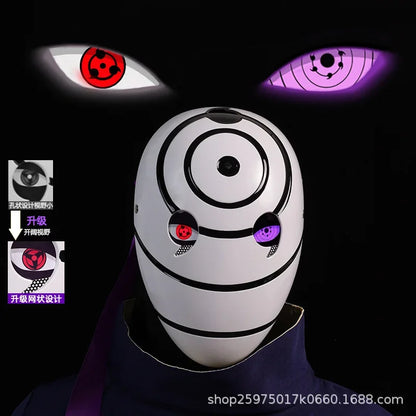 Maschera cosplay Uchiha Obito Sharingan Akatsuki, visiera rossa e dettagli neri, ideale per costumi Naruto, Otaku Family Store.