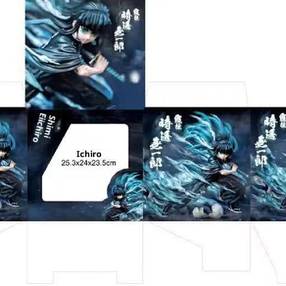 Figura d'azione Demon Slayer Kimetsu No Yaiba Mist Pillar Tokito Muichiro in posa di battaglia, dettagliata e vibrante.