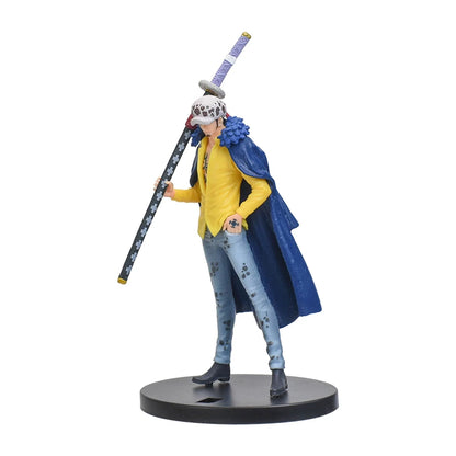Figura d'azione Trafalgar Law One Piece DXF Wano Country, altezza 18cm, con dettagli realistici e postura dinamica.
