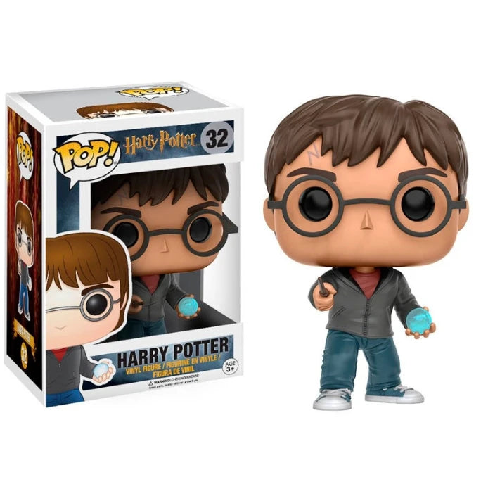 Figurine Funko Pop di Harry Potter con personaggi come Hermione, Ron, Malfoy, Hedwig e Fawkes, dettagli colorati e stilizzati