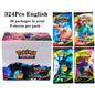 Lotto di 36 bustine di carte Pokémon TCG in inglese, con 324 carte, mostra le scatole e le bustine di gioco.