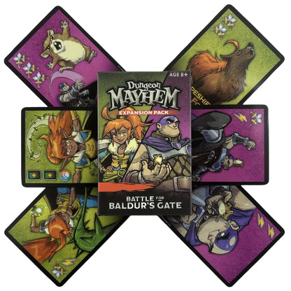 Gioco di carte Dungeon Mayhem, gadget di Otaku Family Store, con tre varianti, mostra le carte colorate e il design fantasy.