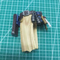 Figure d'azione Ultramarines Warhammer JOYTOY 1/18 con ascia, scudo e pistola al plasma, dettagli realistici e accessori inclusi.