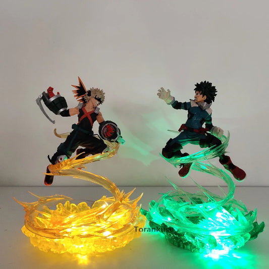 Action figure di Bakugou Katsuki e Midoriya Izuku di My Hero Academia, personaggi dell'anime con dettagli vibranti e pose dinamiche