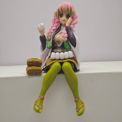 Figure d'azione Demon Slayer con Tanjirou, Tomioka, Giyuu, Zenitsu e Nezuko, personaggi anime in posa dettagliata.
