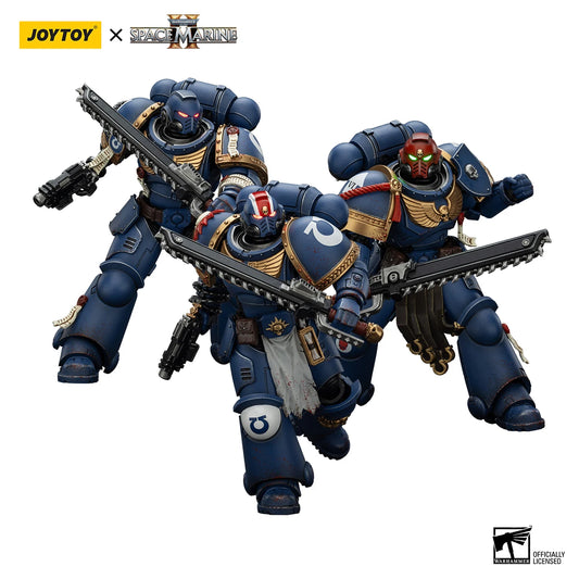 Figura d'azione Warhammmer 40K Ultramarines Lieutenant Titus Gadriel con sedia da collezione, dettagliata e di alta qualità.