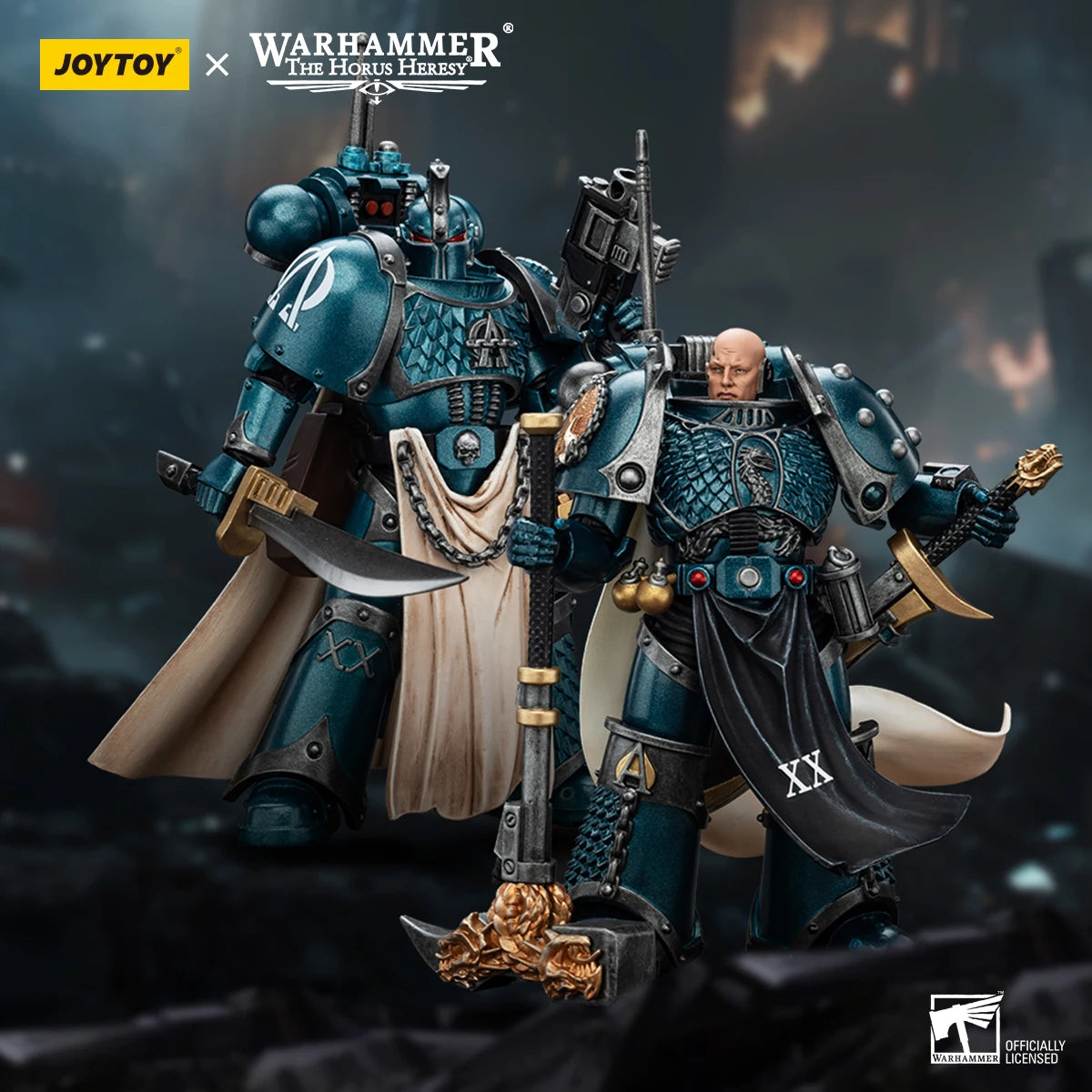 Miniatura Imperiale Warhammer 40K Alpha Legion Praetor Armillus Dynat con spada energetica, dettagliata e dipinta.