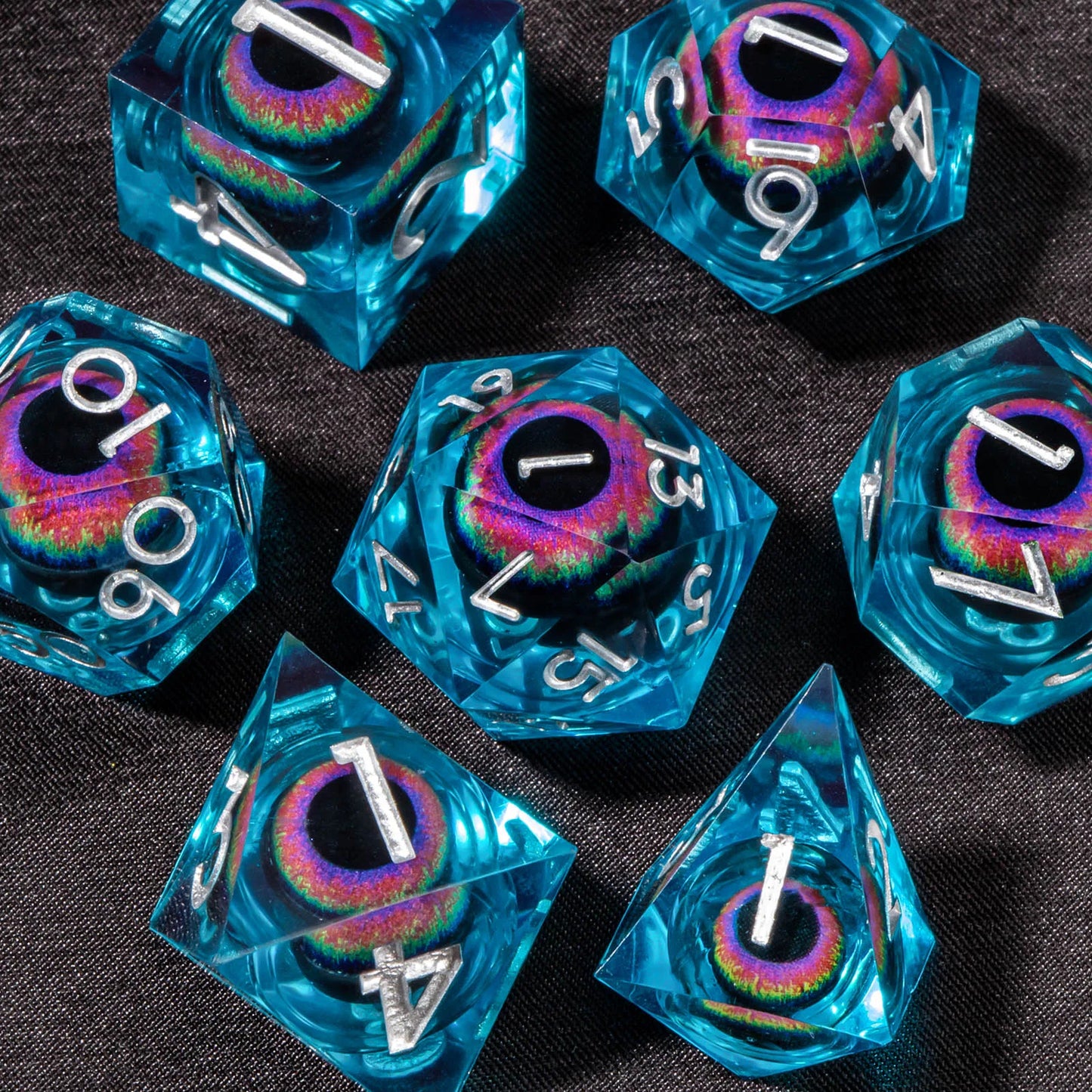 Dadi D&D Liquid Core di Otaku Family Store Online, set di resina con bordo affilato per giochi di ruolo Dungeons & Dragons.
