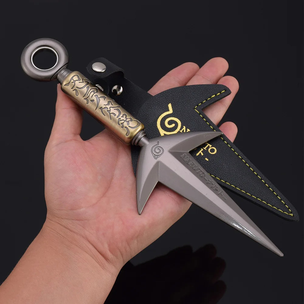 Kunai Minato gadget, replica dettagliata del personaggio Naruto, con design realistico e finitura accurata, ideale per collezionisti otaku