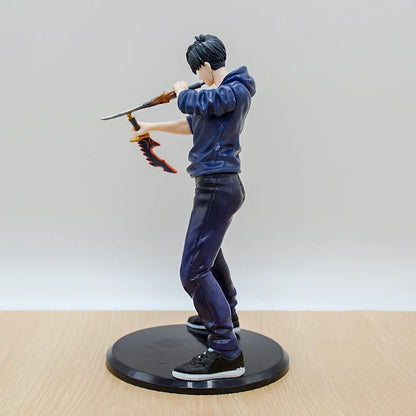 Action figure di Sung Jinwoo, 20cm, da Solo Leveling, modello da collezione di Shun Mizushino, raffigurante il personaggio in posa dinamica.