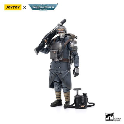 Figura d'azione Astra Militarum Death Korps di Krieg Veteran Squad, modello 1/18, in dettagliata scena militare.