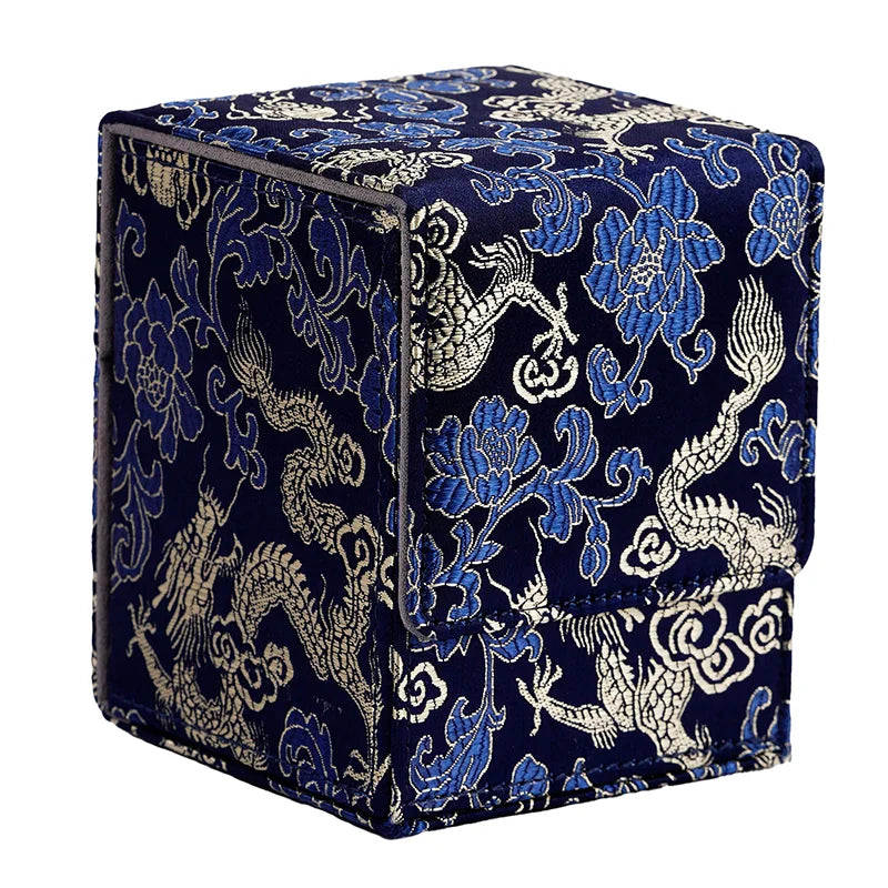 Boîte de rangement pour cartes Otaku Family Store avec fenêtre transparente et porte-cartes magnétique, idéale pour TCG.