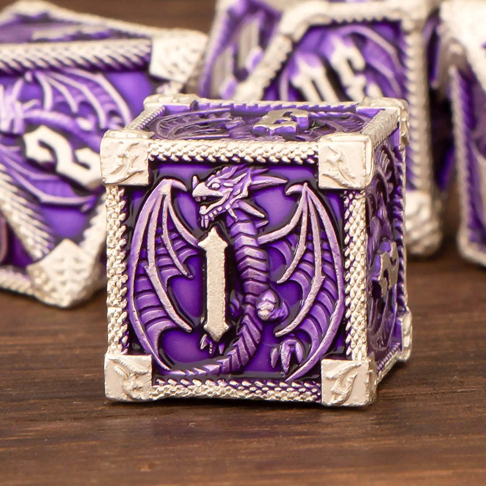 Set di 7 dadi poliedrici in metallo per giochi di ruolo come Dungeons & Dragons, gadget Otaku Family Store Online